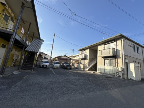 【ベルメゾンの駐車場】