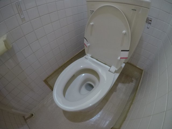 【沖代貸家のトイレ】