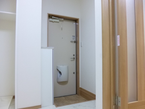 サンステージ諏訪の玄関