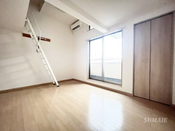 サンステージ諏訪の洋室