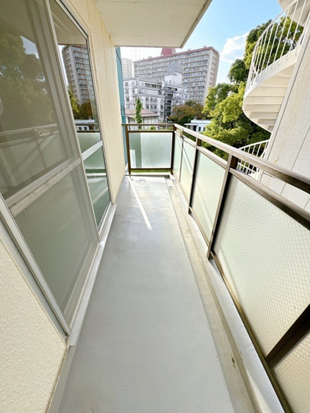 谷川第2マンションのバルコニー