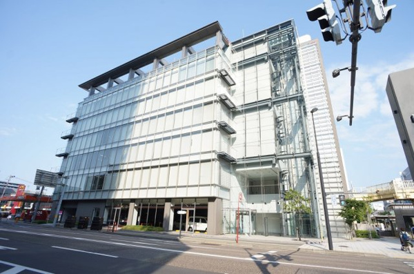 【コズミックスⅡの外観】