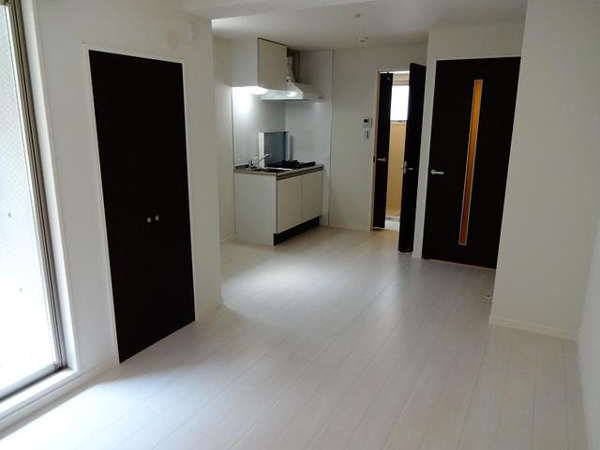 カルロ四谷の居間