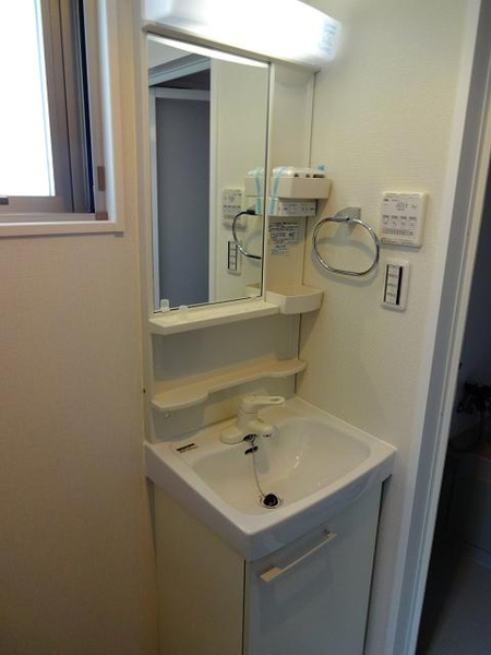 カルロ四谷の洗面所