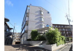 生駒市辻町のマンションの外観