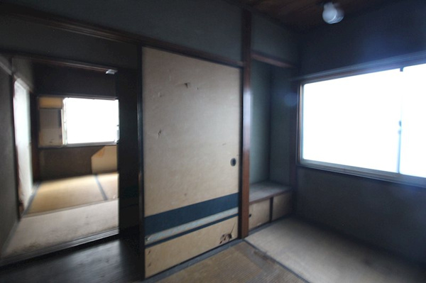 【岩田町テナントの和室】