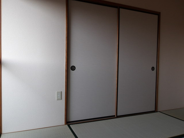 ファミールDANの和室