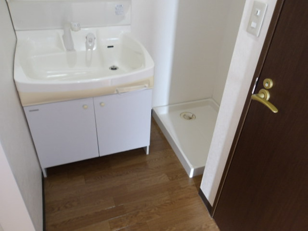 ファミールDANの独立洗面台