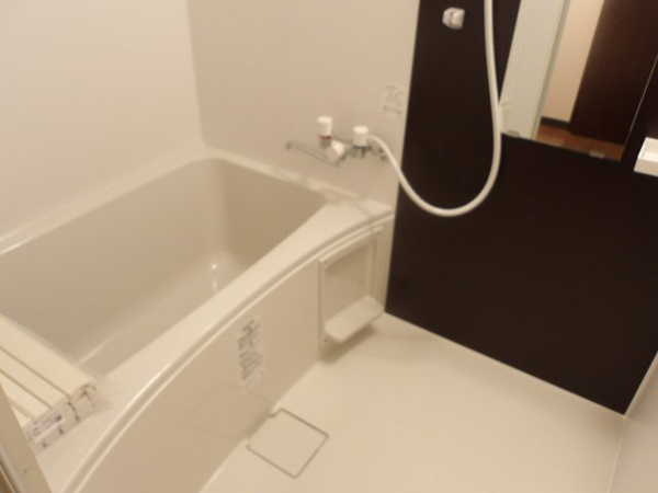 ファミールDANの浴室