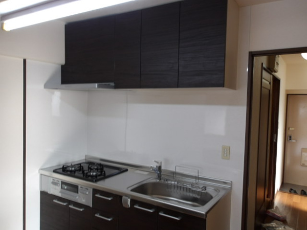 ファミールDANのキッチン