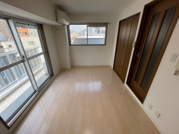 ハーバーステージ神戸の内装