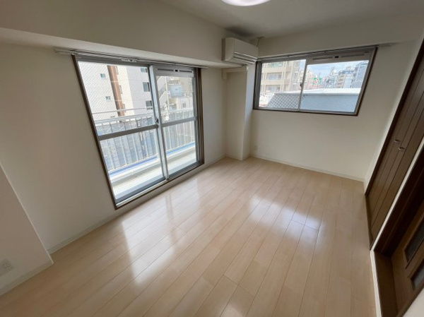 ハーバーステージ神戸の内装