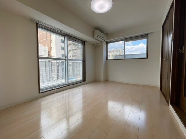 ハーバーステージ神戸の内装