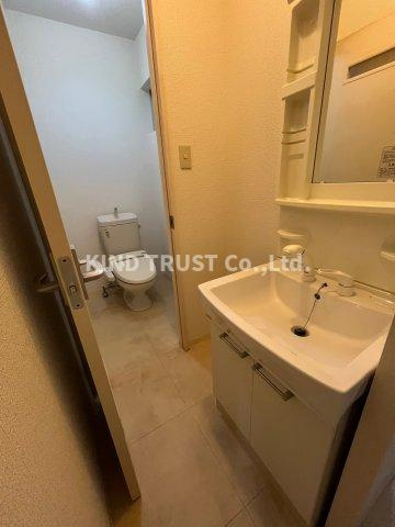 ハイマウントビルの洗面所