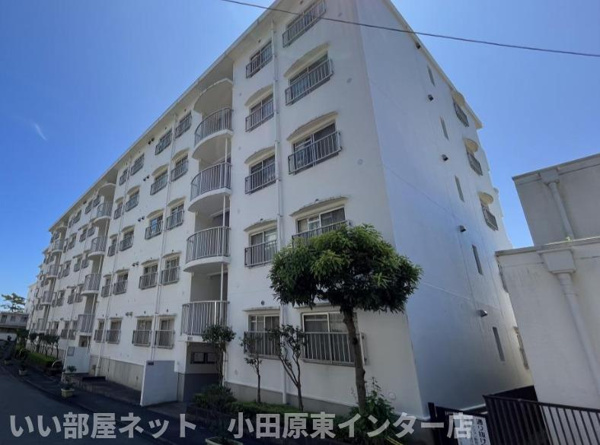 エクレール二宮A棟の外観
