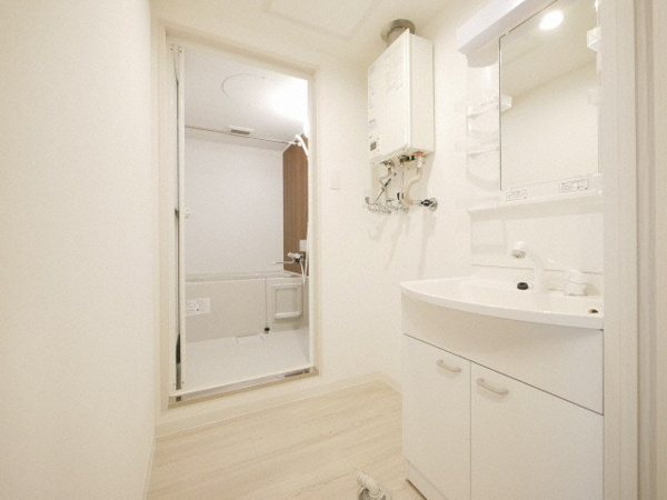 ルミナス山鼻の洗面所