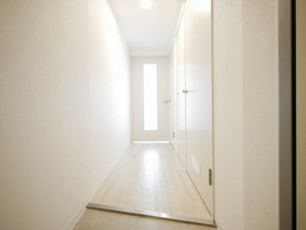 ルミナス山鼻の玄関