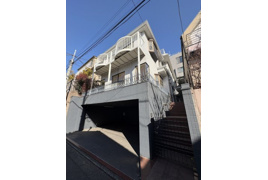 青葉台一丁目戸建の外観