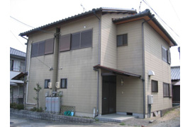 松阪市宝塚町の戸建ての外観
