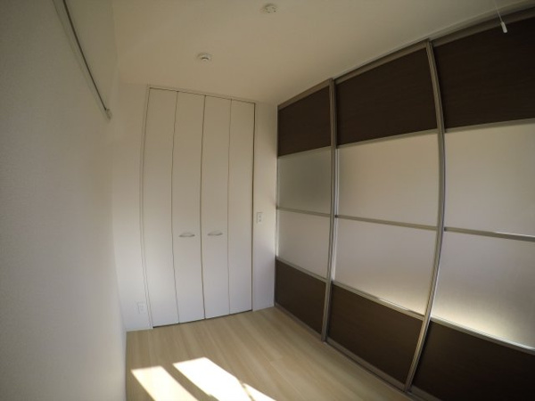 【プレミアム九番館の洋室】