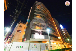 AZEST関内の外観