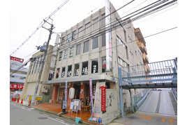 千曲ビルの外観