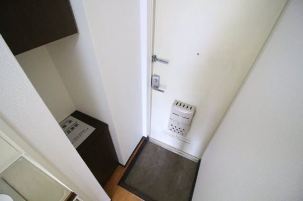 ラポールの玄関