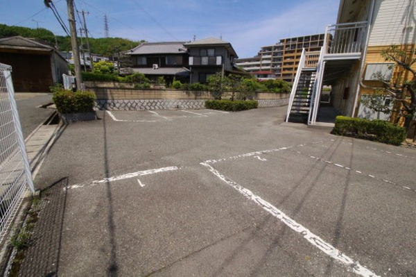 ラポールの駐車場