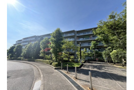 ガーデンシティ・コープ金剛東壱棟の外観