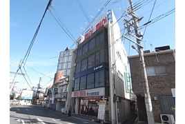 奈良市西大寺本町の事務所の外観
