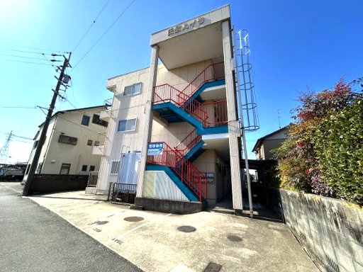 【氏永ハイツの外観】