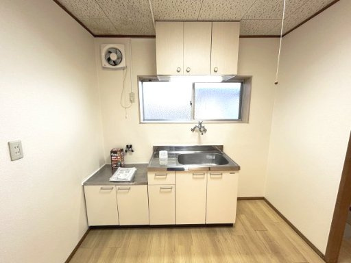 【氏永ハイツのキッチン】