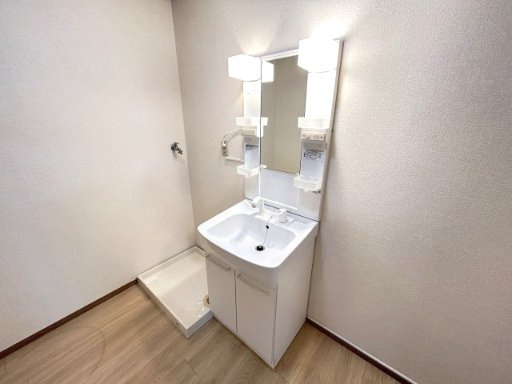 【氏永ハイツの洗面所】