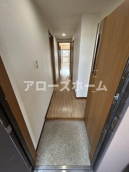 神戸市西区小山のマンションの玄関