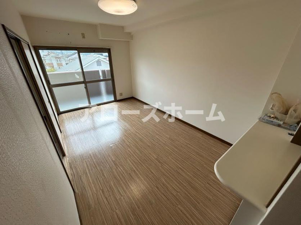 神戸市西区小山のマンションの居間