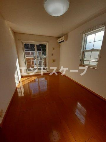 【エーデルシュタイン　Ａの居間】