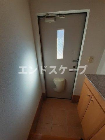 【エーデルシュタイン　Ａの玄関】