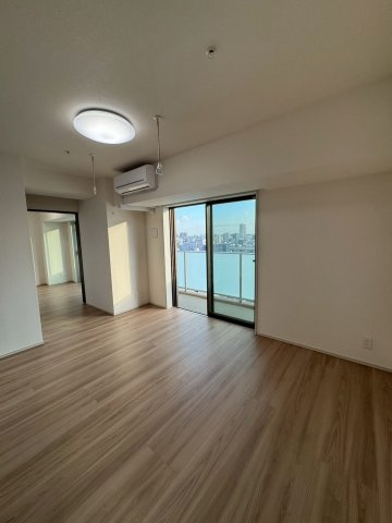 【プレール・ドゥーク亀戸Ⅵの居間】