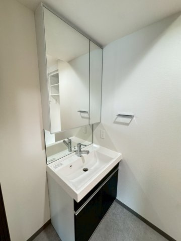 【プレール・ドゥーク亀戸Ⅵの洗面所】