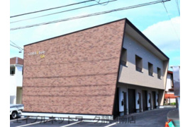 静岡市駿河区西脇のハイツの外観