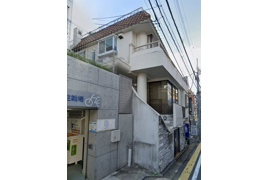 畔上ビルの外観