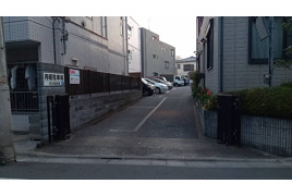 石川駐車場の外観