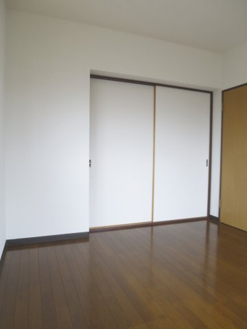 グリーンハイムの洋室