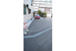 伊丹ビル豊南町東4第一駐車場の外観