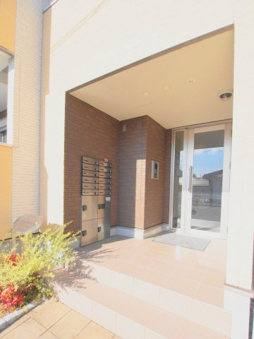 【Le Rivage大町東のエントランス】