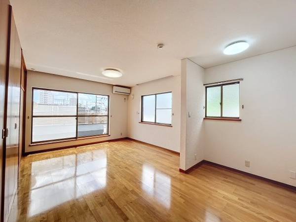 【下作延1丁目戸建ての洋室】