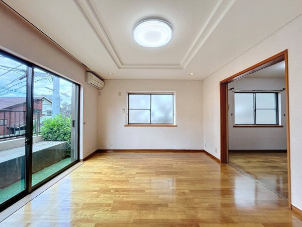 【下作延1丁目戸建ての居間】