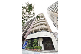 アスヴェル江戸堀の外観