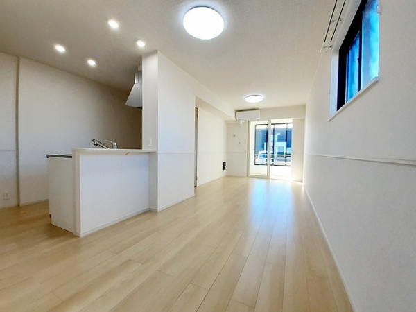 【ジュピターⅡの居間】