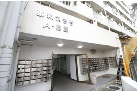 東和プラザＡ館の外観